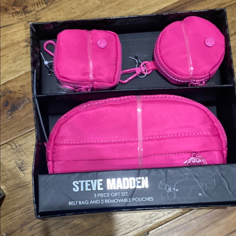 Steve Madden Fuchsia 3-Piece Set